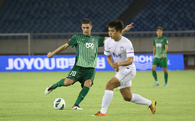 包含绿城客场不敌泰达，保级形势严峻的词条