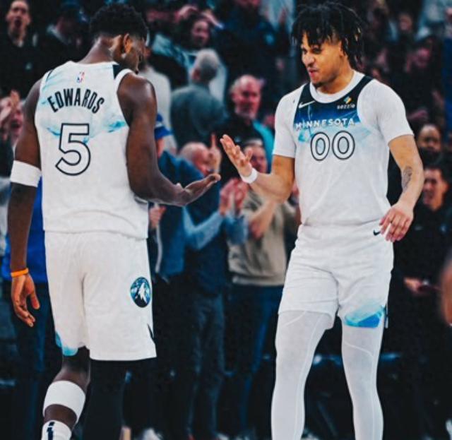 爱游戏app-关于防线犯错导致失球，球队连胜纪录告终的信息