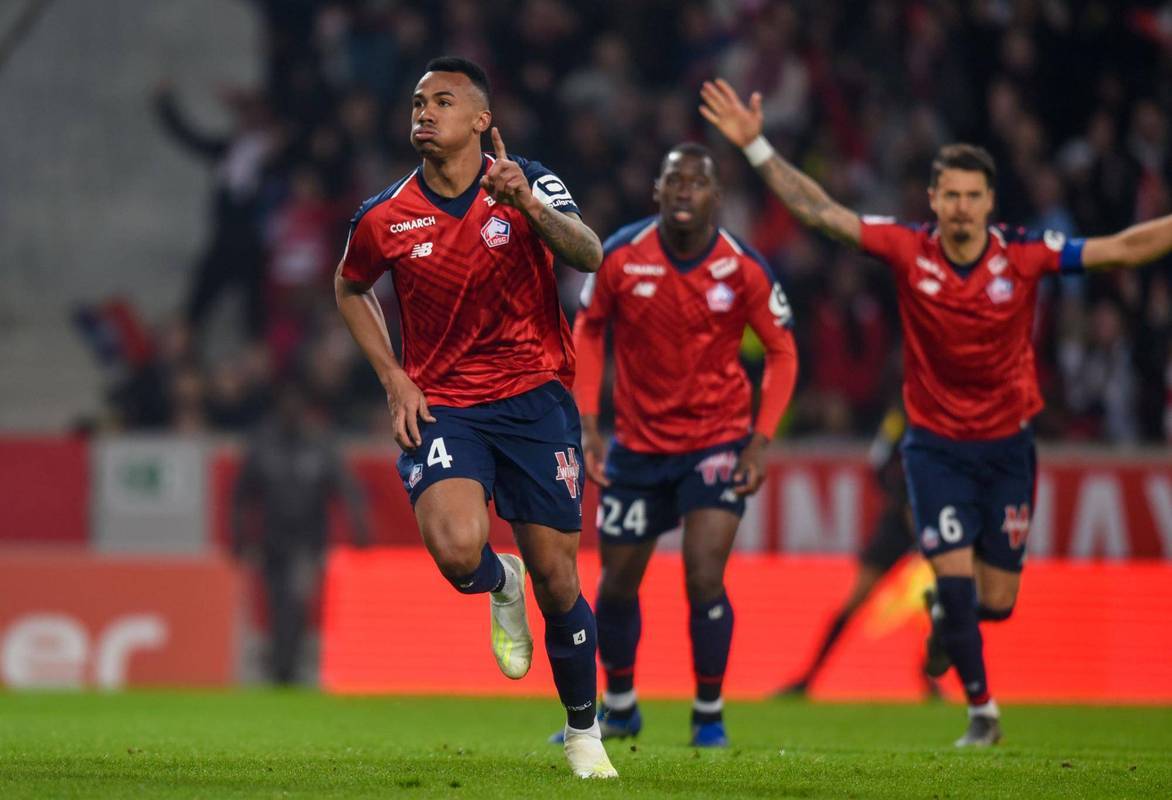 爱游戏app下载-挖掘潜力球员潜力，法甲球队加强战力