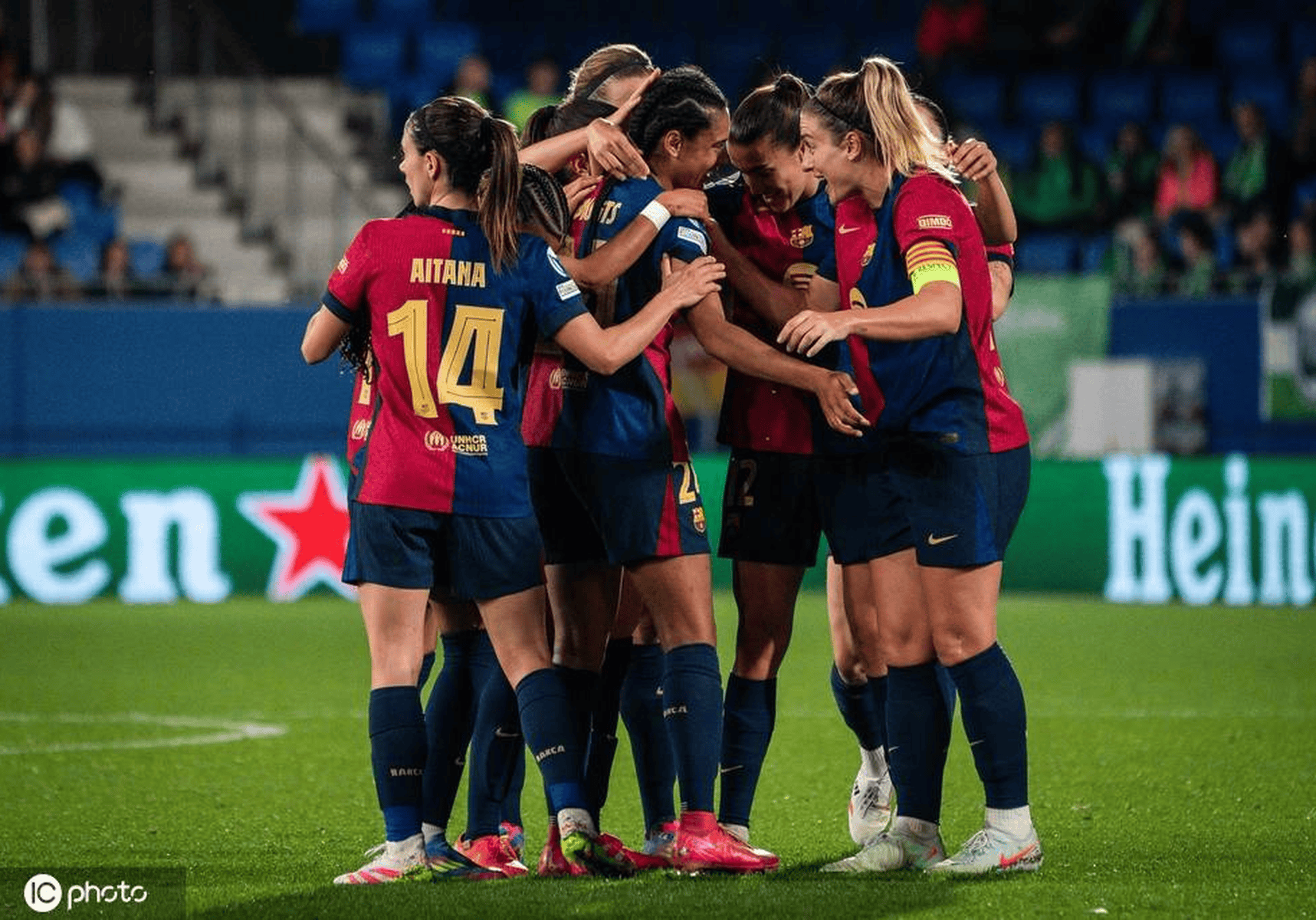 精彩纷呈：国际女足精英联赛的争霸之战