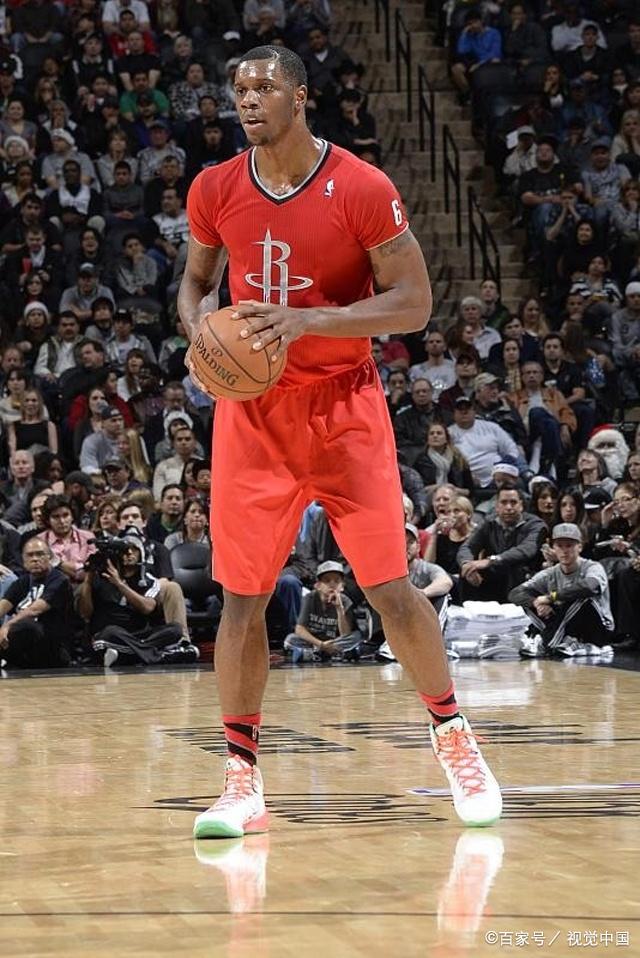 爱游戏网页版入口-关于瘦小球员：场上小个子球员打出大个子水平的信息