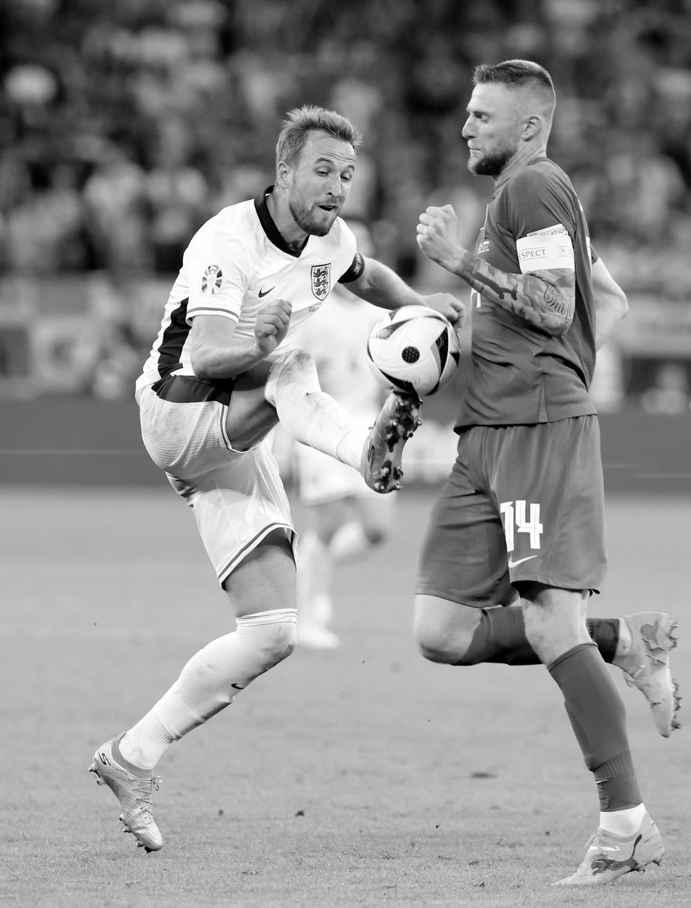 包含英格兰队胜德国，晋级形势一片大好的词条