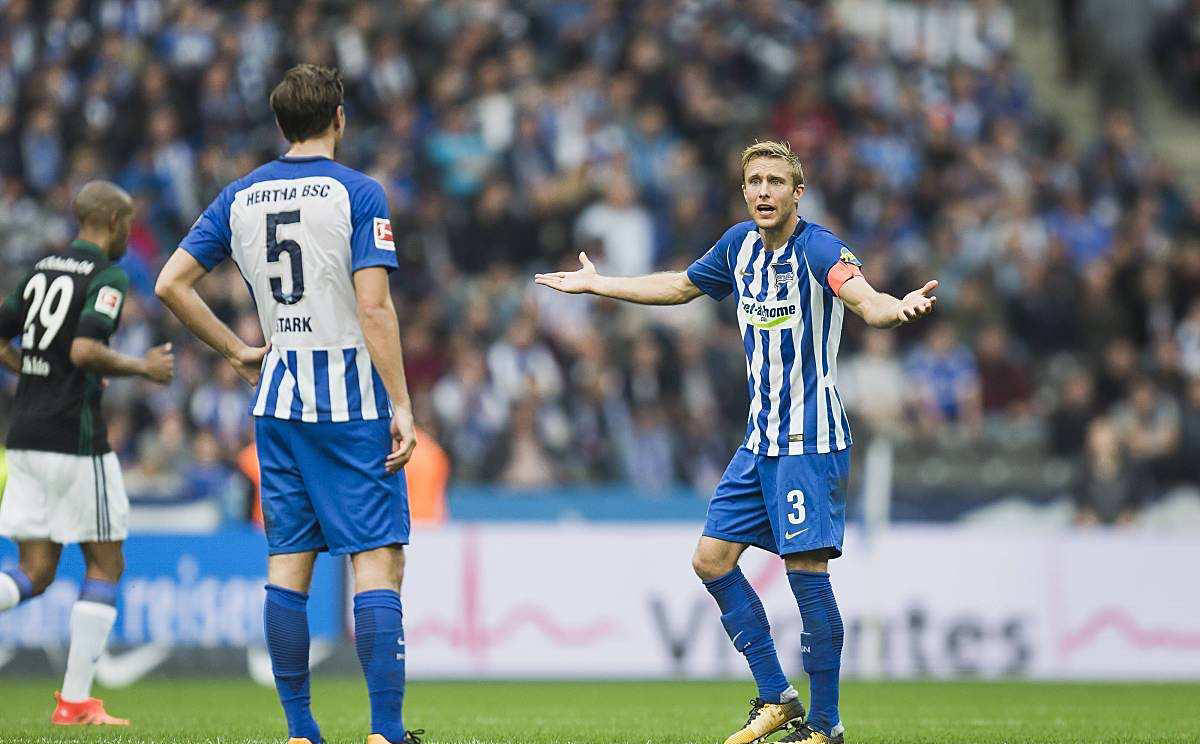 关于沙尔克主场大胜柏林赫塔沙尔克主场胜柏林的信息