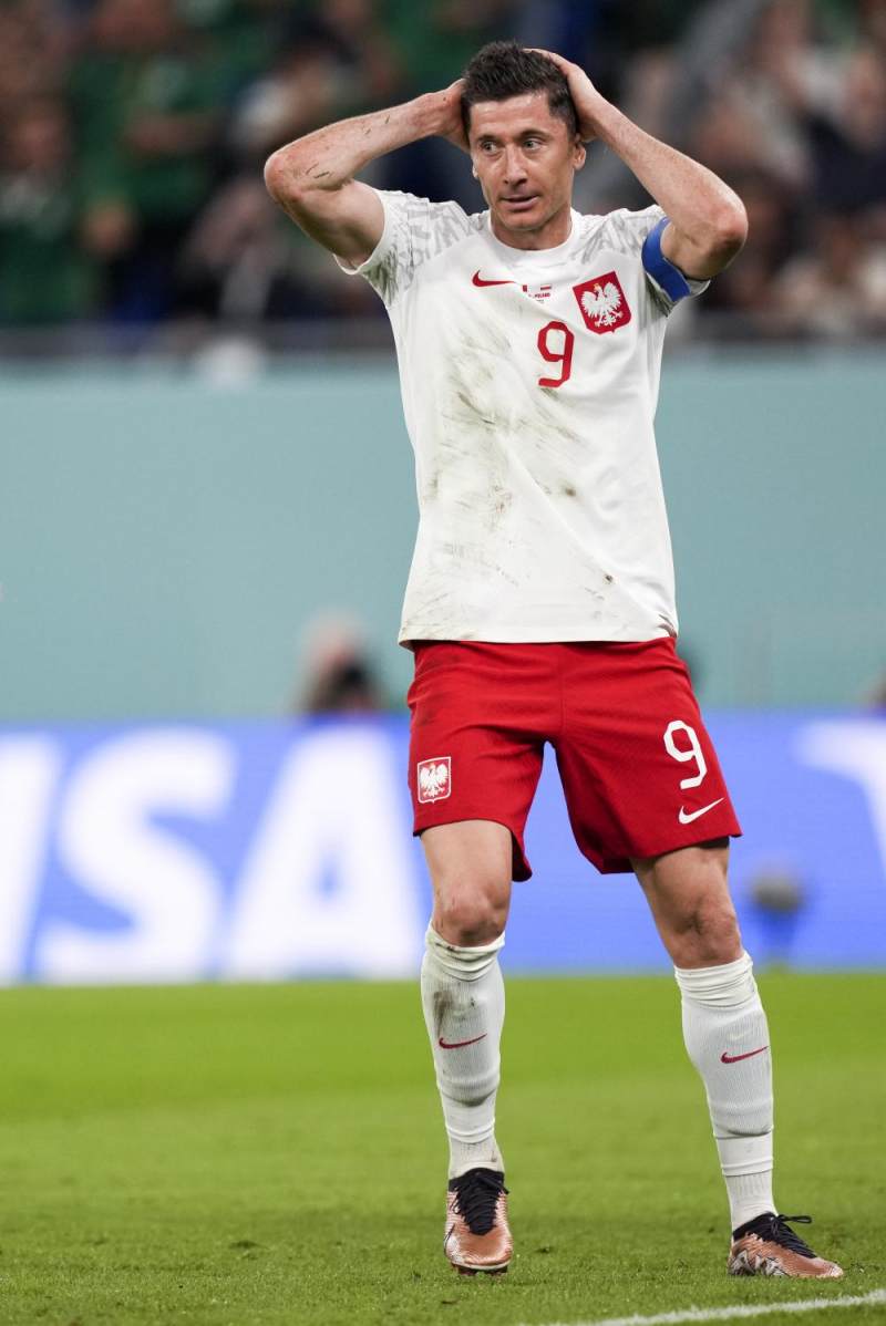 包含莱万多夫斯基进球，助球队获得胜利的词条