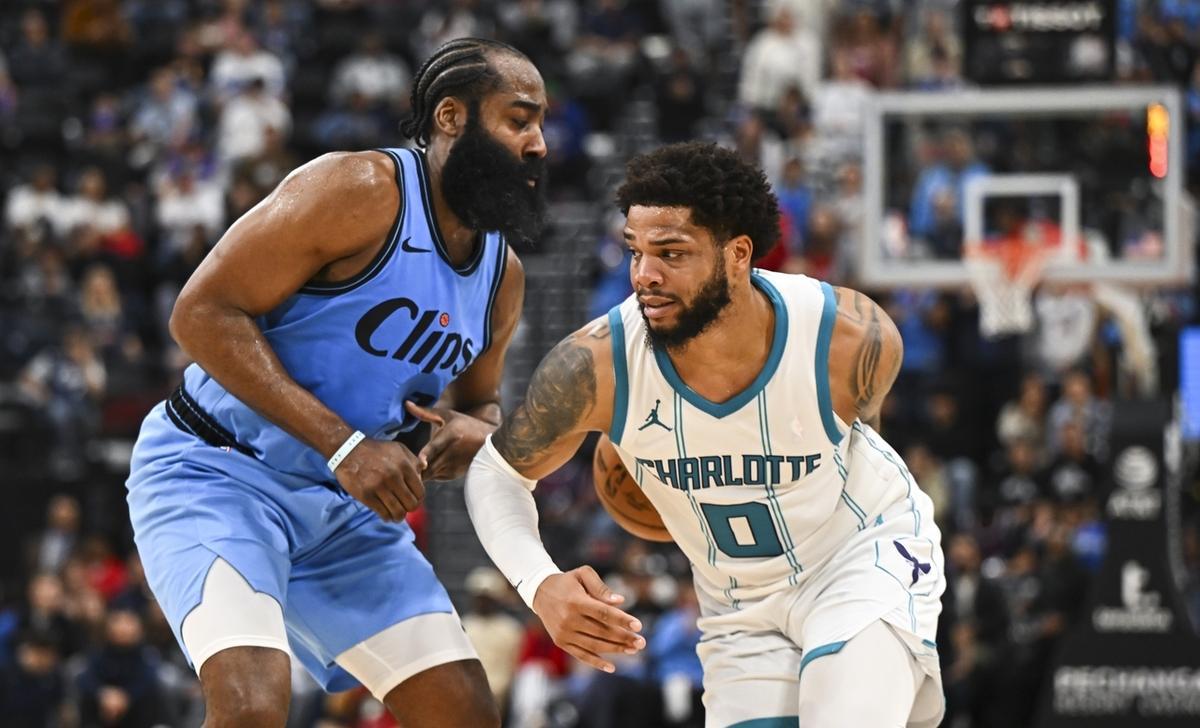 爱游戏官网入口-快船惜败黄蜂，再遭连败